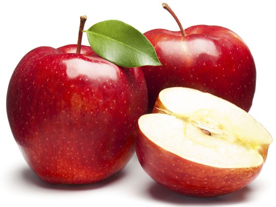Elma: İçerdiği kateşin ve kuarsetin pigmentleri ile kalp sağlığını destekleyen ve kansere karşı koruma sağlayan yiyeceklerin başında gelmektedir.