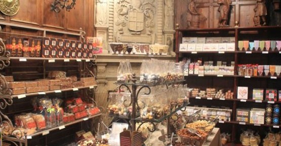 ÇİKOLATA MÜZESİ- BRÜKSEL
Brüksel Çikolata Müzesi olarak hizmet veren mekanda kakao ile çikolata hakkında tüm bilgiye sahip oluyorsunuz.