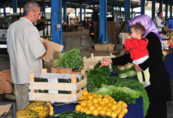 Beylikdüzü Ekolojik Halk Pazarı’na ilgi artıyor