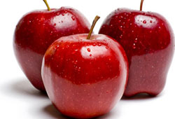Bir elma birçok hastalığı önlüyor