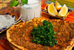 ‘Lahmacun’a Ermeni pizzası yakıştırması!