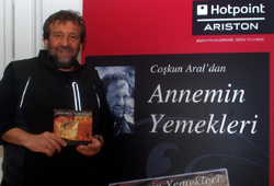 Coşkun Aral’dan
“Annemin Yemekleri” kitabı