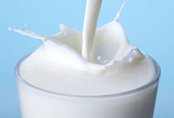Süt üreticide 90 kuruş markette 3 lira!