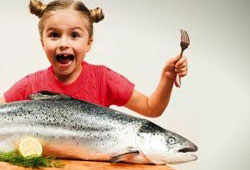 Çocuklara balık yedirin