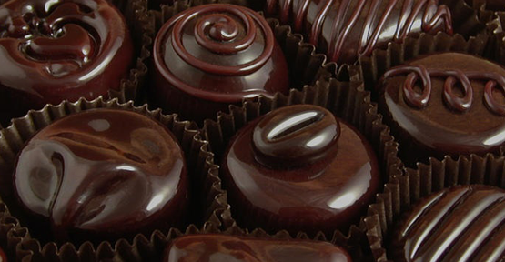 Siyah çikolata kalbi koruyor