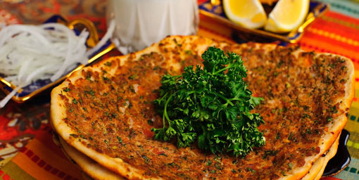 ‘Lahmacun’a Ermeni pizzası yakıştırması!