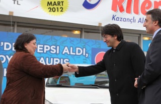 Kiler’den müşterisine Toyota Auris!