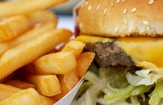 Fast food depresyon riskini artırıyor