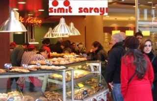 Perakendenin yıldızı Simit Sarayı oldu