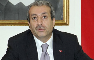 Bakan Eker 