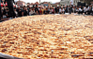 Bu börek tam 650 kilo