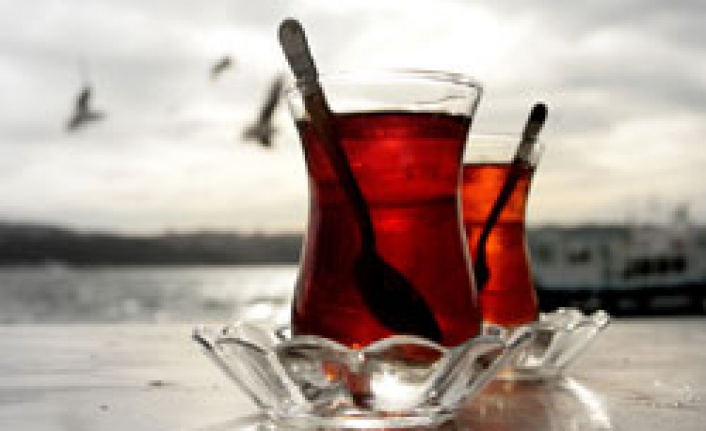 Çay içmenin de raconu varmış!