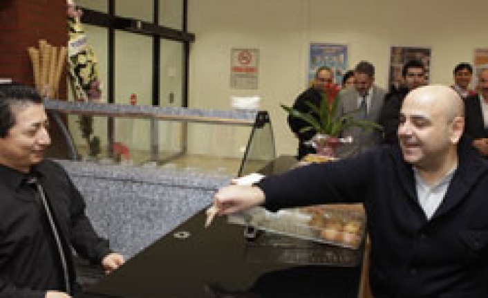Tatlıcı Tombak yeniden Beylikdüzünde
