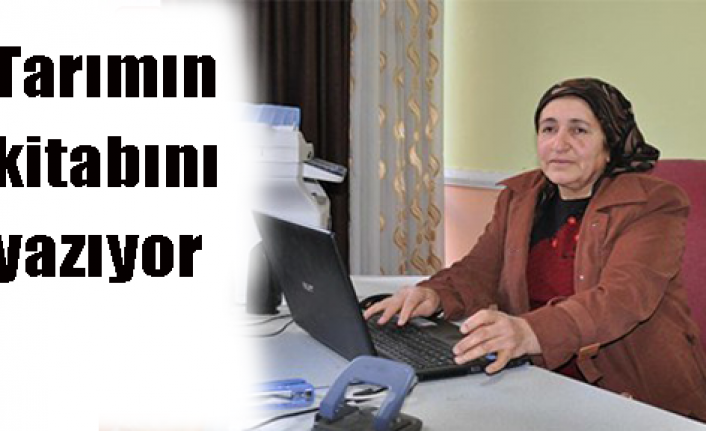 Bir elinde hamur bir elinde kalem